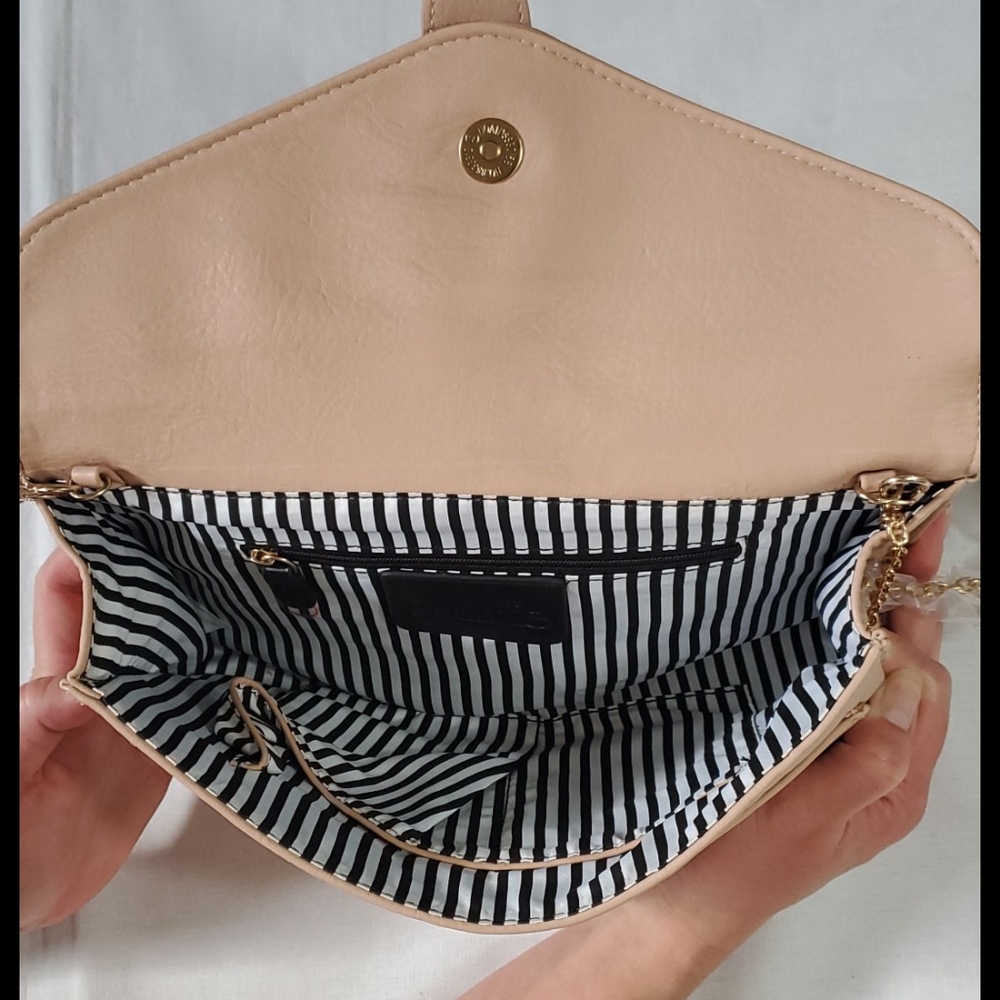 Charming Charlie cream clutch - Picture 5 of 8